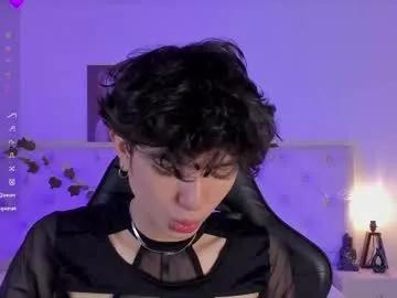 elliot_younng from Chaturbate
