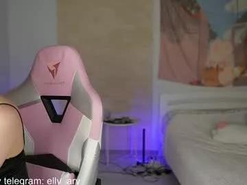 elly_ary from Chaturbate