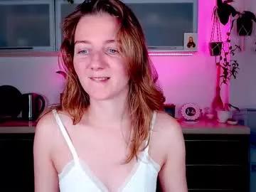 elly_helly from Chaturbate