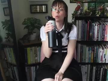 ellynaomi from Chaturbate