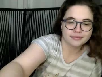 emberlo_ol from Chaturbate