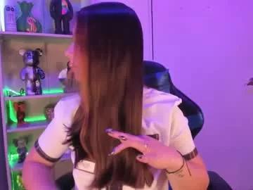 Explore our live girls sluts from our Custom and Multi clubs and checkout exclusive access to highly interactive content, such as shape, hair, titties, pussy type and many more.