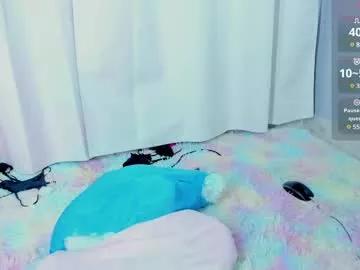 emma__hills_ from Chaturbate