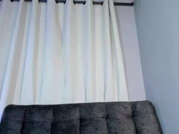 emma__hills_ from Chaturbate