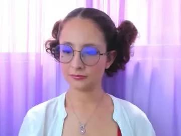 emma_belle02 from Chaturbate