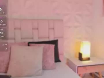 emma_woods__ from Chaturbate