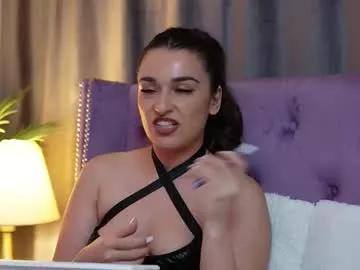 Explore our live girls sluts from our Custom and Multi clubs and checkout exclusive access to highly interactive content, such as shape, hair, titties, pussy type and many more.