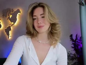 emmi_rosee from Chaturbate