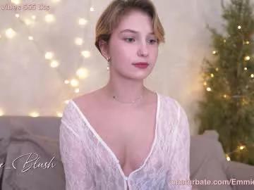 emmie_blush from Chaturbate