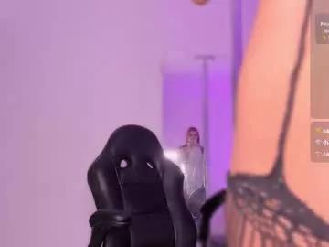 emmily_savage from Chaturbate
