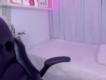 emmy_heart7 from Chaturbate