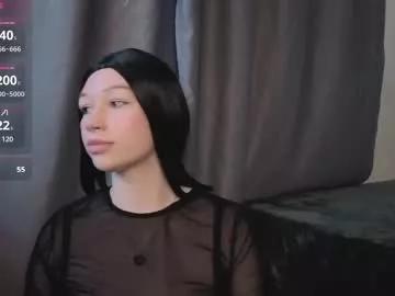 emmy_m00n from Chaturbate