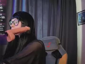 emmy_m00n from Chaturbate