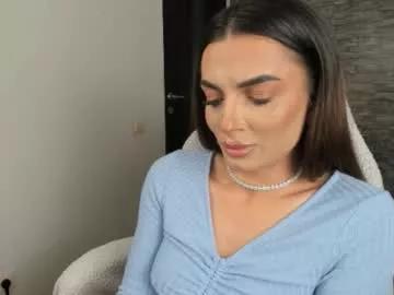 Explore our live girls sluts from our Custom and Multi clubs and checkout exclusive access to highly interactive content, such as shape, hair, titties, pussy type and many more.