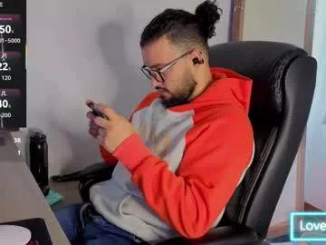ernesto_rodriguez_82 from Chaturbate