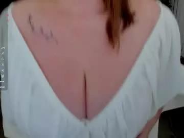 essensual_ from Chaturbate
