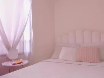 evelyn_coelloo from Chaturbate