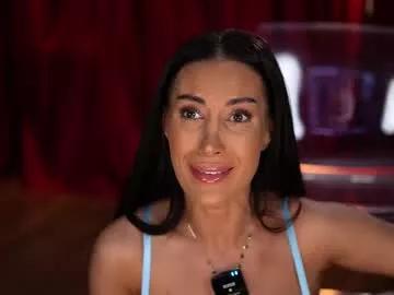 evelyn_evyy from Chaturbate