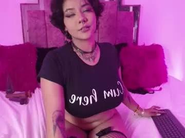 evelynaradia from Chaturbate