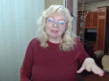 evelynloveshy from Chaturbate