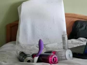eyeswideshut63 from Chaturbate