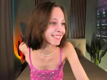 fixielu from Chaturbate