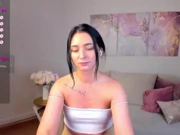 flufyfoxx from Chaturbate