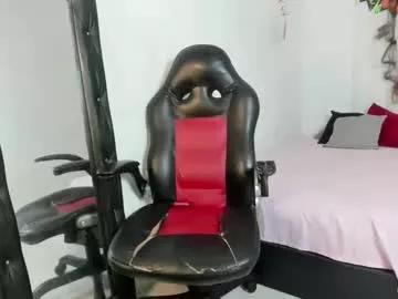Explore our live girls sluts from our Custom and Multi clubs and checkout exclusive access to highly interactive content, such as shape, hair, titties, pussy type and many more.