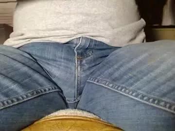 fuzzyblues from Chaturbate