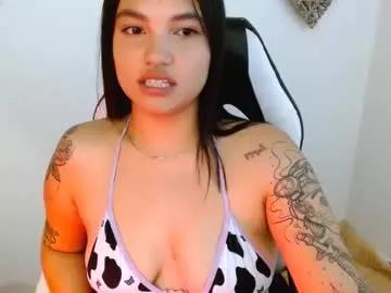 Explore our live girls sluts from our Custom and Multi clubs and checkout exclusive access to highly interactive content, such as shape, hair, titties, pussy type and many more.