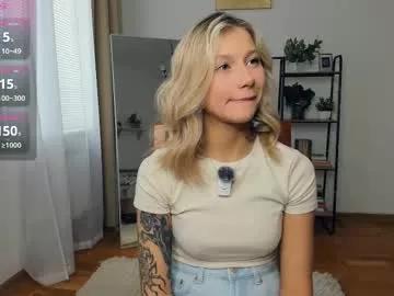Photos of glossybabe_ from Chaturbate is Away