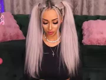 Explore our live girls sluts from our Custom and Multi clubs and checkout exclusive access to highly interactive content, such as shape, hair, titties, pussy type and many more.