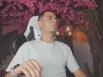gregorymanccinni from Chaturbate