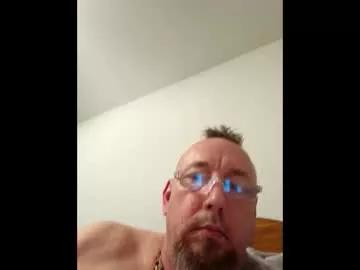 guygettingdicksucked from Chaturbate