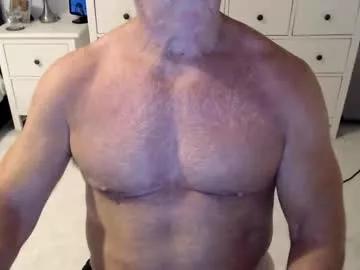 gymguyuk28 from Chaturbate