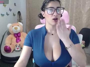 hellen_garcia from Chaturbate