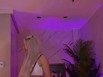 hellenroyy from Chaturbate