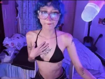 helloskinnygirls from Chaturbate