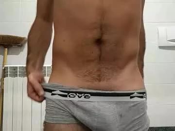 hellotoni from Chaturbate