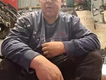 heretoserveyouall from Chaturbate