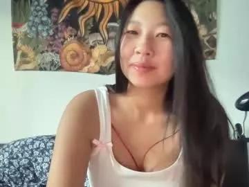 hiddenr0se from Chaturbate