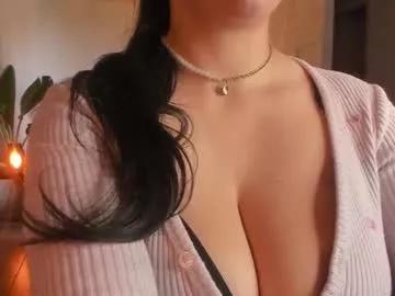 hinnata69 from Chaturbate