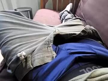 hiwhiteguy from Chaturbate