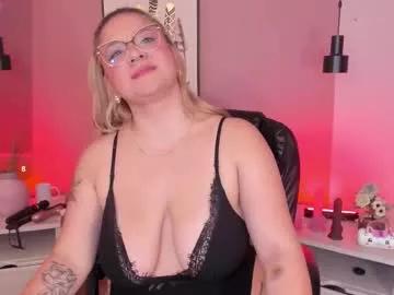 hollie_joliie from Chaturbate