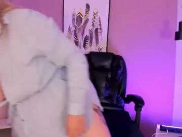 hollie_joliie from Chaturbate