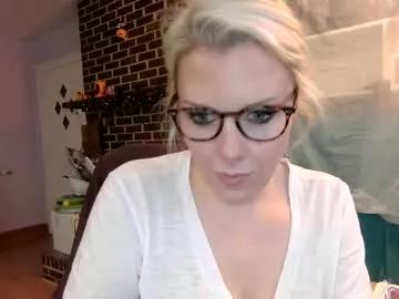 holly_bourbon from Chaturbate