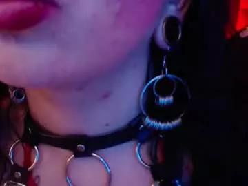 holly_golden1 from Chaturbate