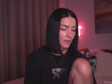hollylinder_ from Chaturbate