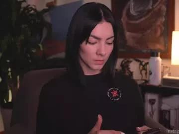 hollylinder_ from Chaturbate