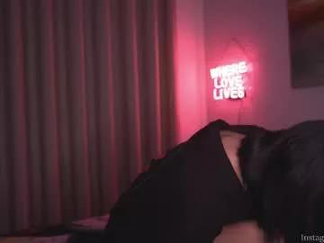 hollylinder_ from Chaturbate